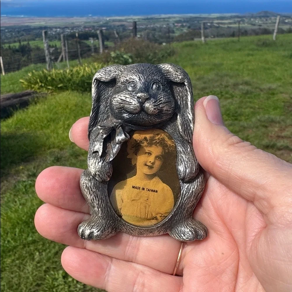 Tiny Vintage pewter Bunny picture frame